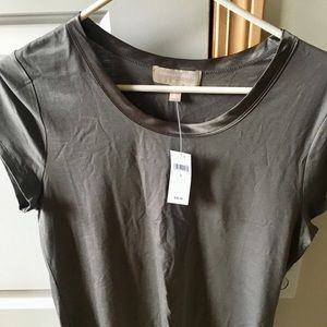 Women’s short sleeve shirt